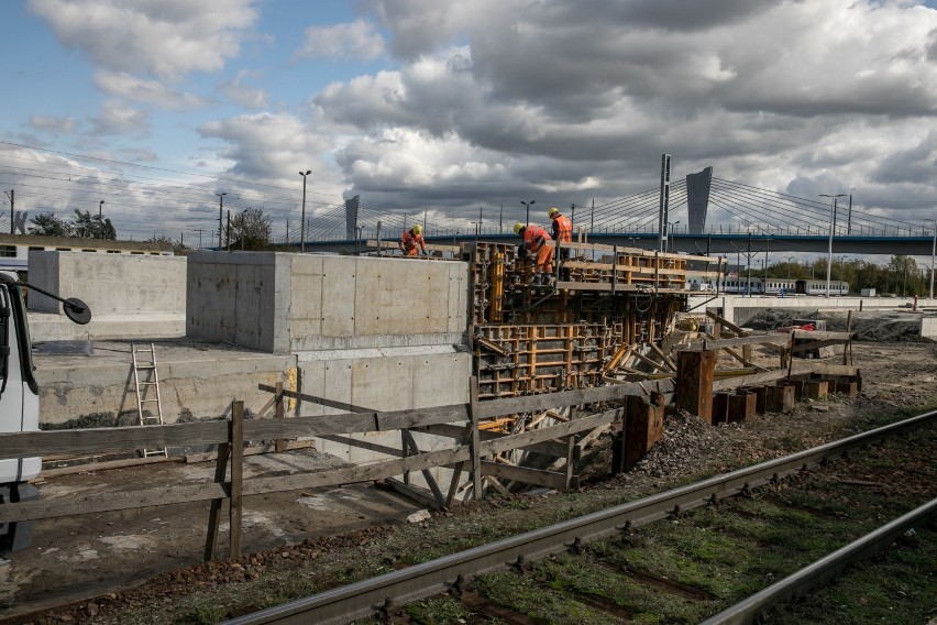 Prace budowlane na stacji Kraków Płaszów zakończą się w 2021...