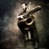 Colin Stetson na koncercie w Katowicach. Wykona własną interpretację III Symfonii "Pieśni Żałosnych"