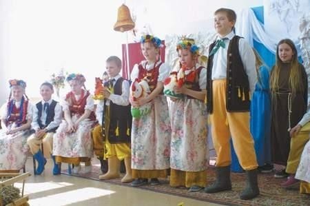 Śpiewają: Jakub Kocyba, Nikola Wróbel, Emilia Gołek i Przemysław Ledwoń. Fot: Marek Liberadzki