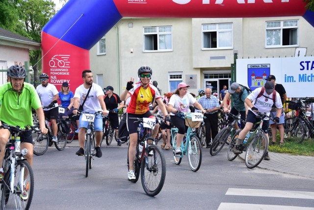 Kujawsko - Pomorskie na rowery 2022 w Żninie. Zdjęcia ze startu imprezy.