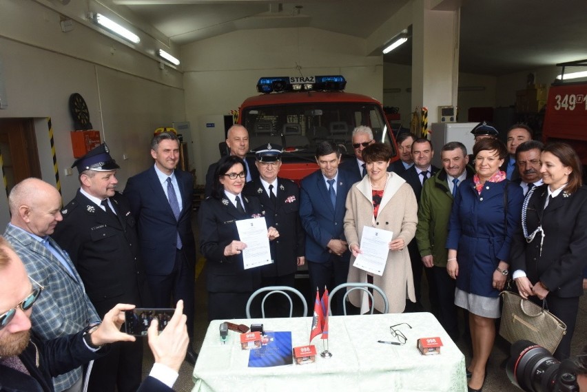 Czerwieńsk. 18 nowych samochodów ratowniczo-gaśniczych trafi...