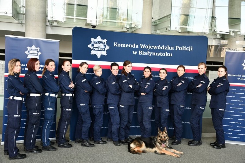 Wystawa fotograficzna policjantek garnizonu podlaskiego. W...