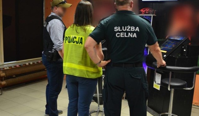 Trzy nielegalne automaty do gier zabezpieczone w Olkuszu