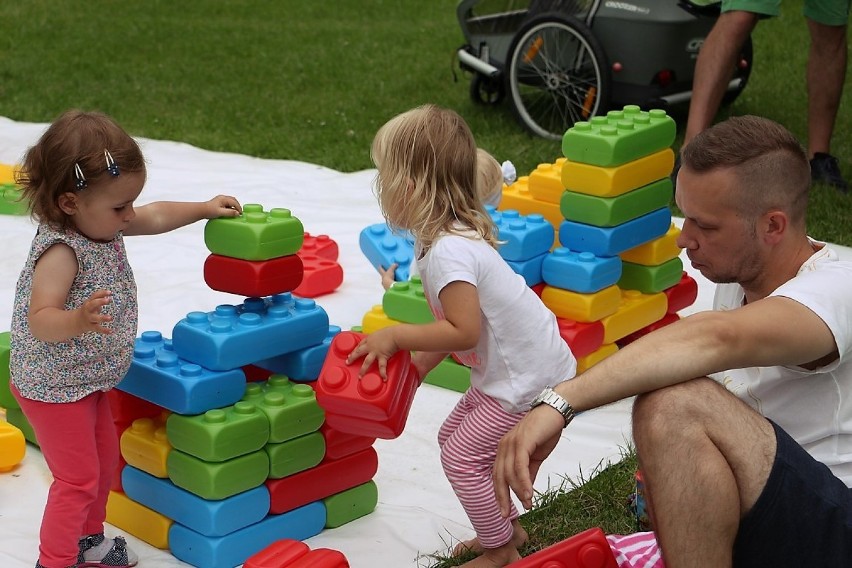 Gry planszowe i gigantyczne klocki lego na Półwyspie Rybackim dla najmłodszych