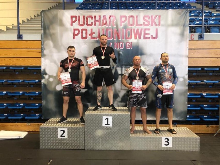 Trójka medalistów Fighters Factory Oleśnica  
