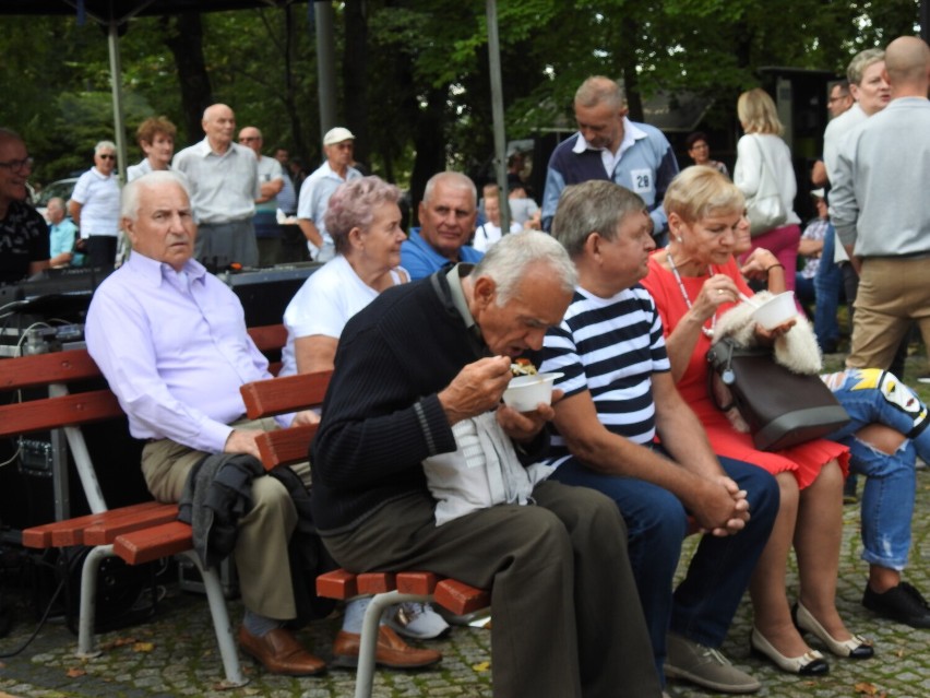 Ukraiński Piknik Kulinarny „Sąsiedzi Przy Stole” w Suwałkach. Ukraińskie przysmaki i koncerty [Zdjęcia]