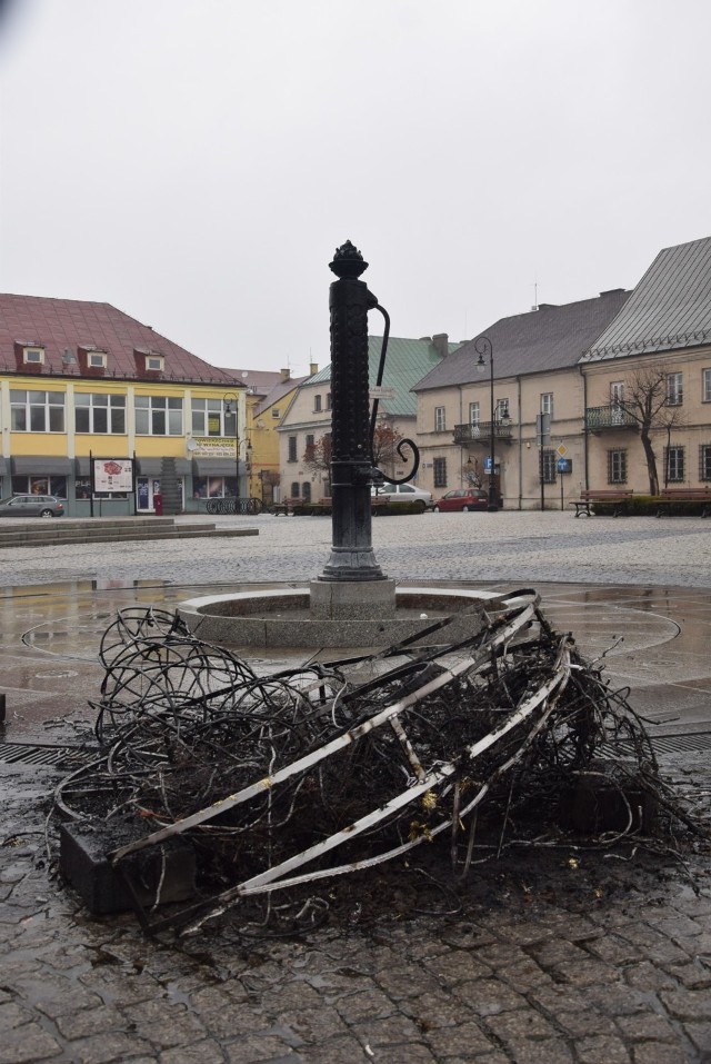 Spłonął św. Mikołaj na sieradzkim Rynku