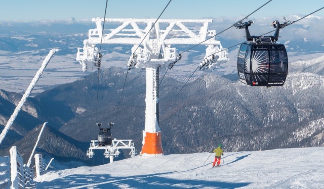 Rząd Słowacji zdecydował się na radykalny krok, by ulżyć zarówno przedsiębiorcom, jak i turystom, przybywającym na narty na drugą stronę Tatr w sezonie zimowym 2022/23.