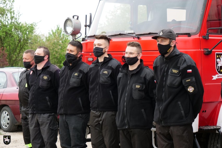 Jednostki OSP z Sycowa i Drołtowic otrzymały nowsze wozy strażackie