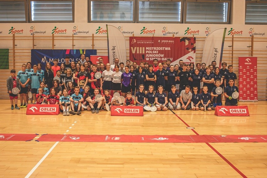 Grad medali ekip Speed-ball KRK i Speed-Ball Sportownia w mistrzostwach Polski juniorów w Myślenicach. Zdjęcia