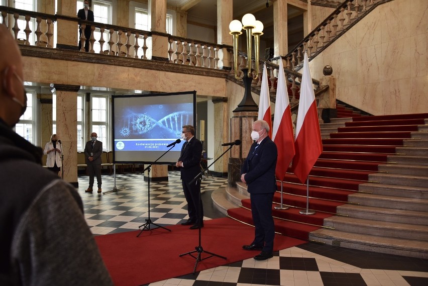 Katowice: W czerwcu wygaszanie i rozbiórka szpitala tymczasowego w MCK. Co z punktem szczepień?