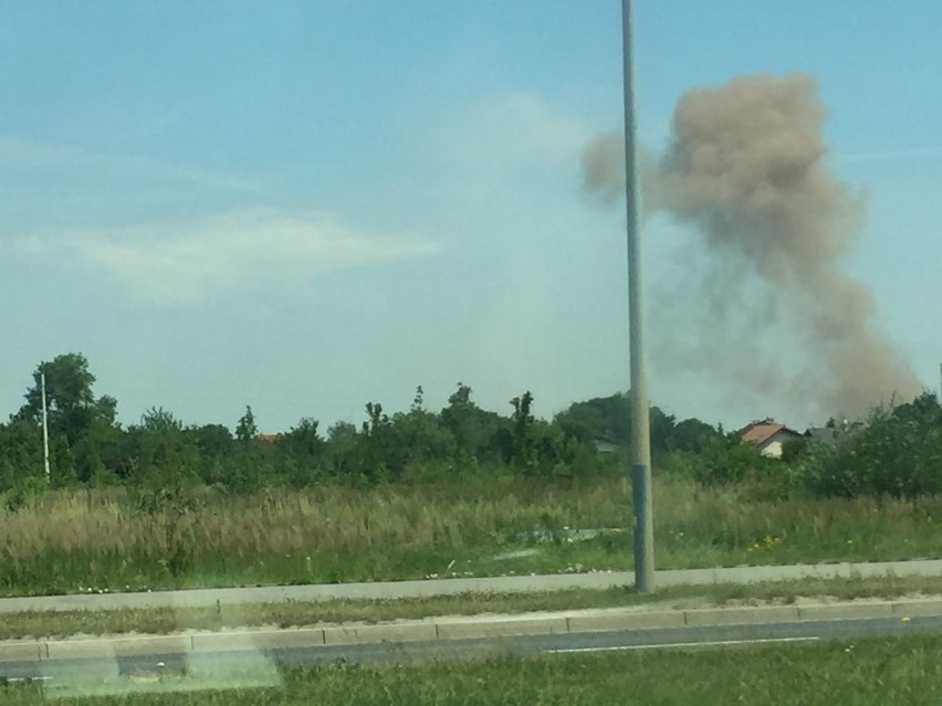 Nowa Huta. Chmura pyłu unosi się nad kombinatem [ZDJĘCIA]