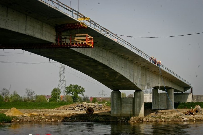 Most w Łanach jest już gotowy, ale zamknięty