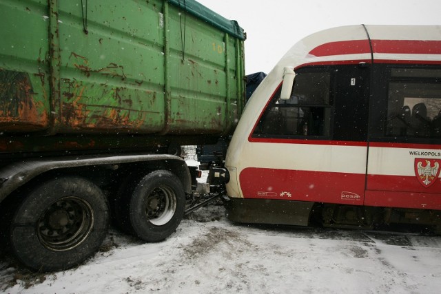 Do zderzenia ciężarówki z szynobusem doszło także rok temu w Kobylcu