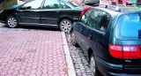 Będzin: parkowanie to udręka. Kierowcy parkują gdzie popadnie