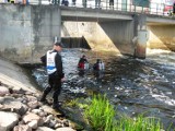 Spływ kajakowy rzeką Narew: Na jazie Rzędziany utonął kajakarz (zdjęcia)