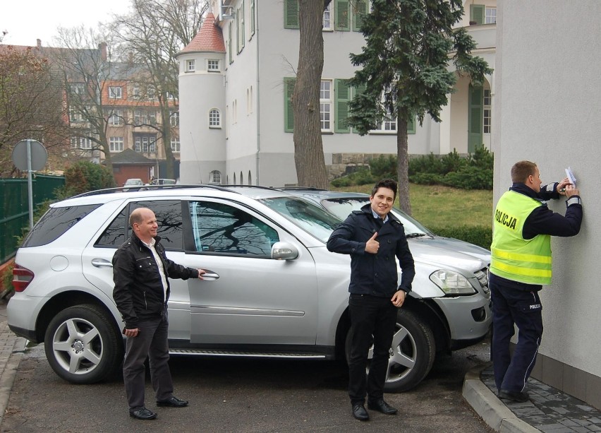 Wolsztyn. Kolizja mercedesa z fordem. (ZDJĘCIA)