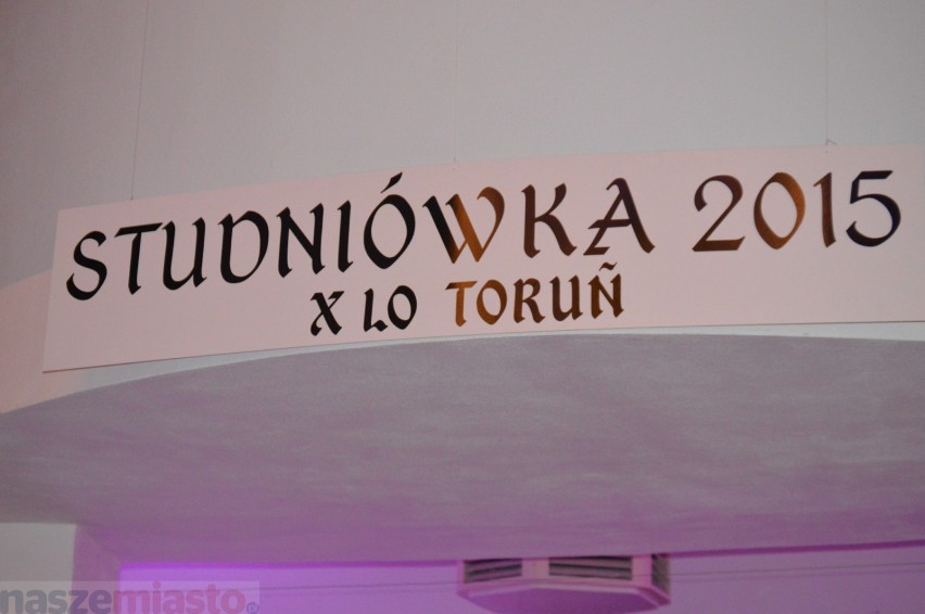 Studniówki 2015 w Toruniu. Studniówka X LO