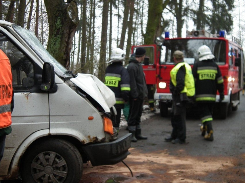 Śrem: wypadek auta w Dobczynie