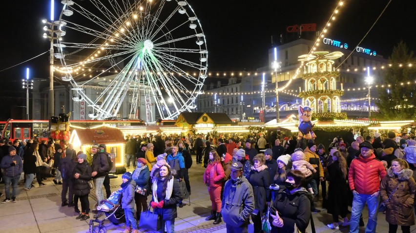 Drugi weekend z jarmarkiem przebiegał pod hasłem Andrzejki...