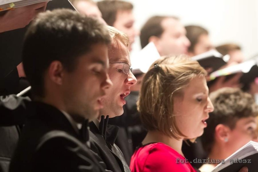 Wałbrzych: Uroczysty koncert zaduszny w Filharmonii Sudeckiej (ZDJĘCIA)