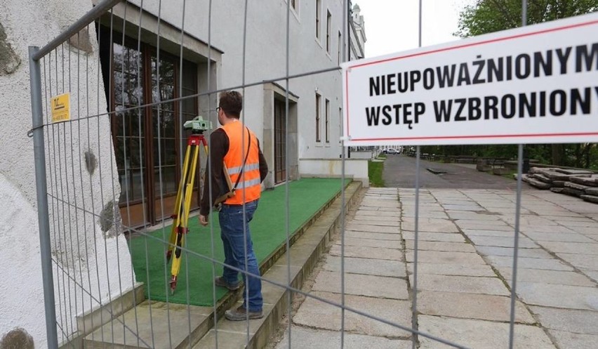 Piwnica w skrzydle północnym Zamku Książąt Pomorskich w Szczecinie już odgruzowana