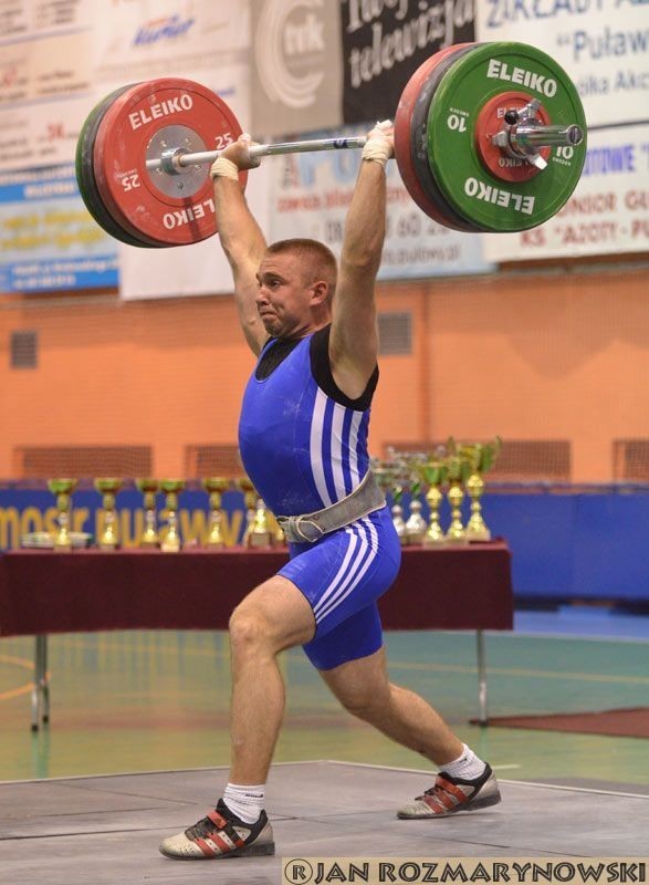 Grzegorz Małek zaliczył w rwaniu 125 kg, a w podrzucie 154 kg