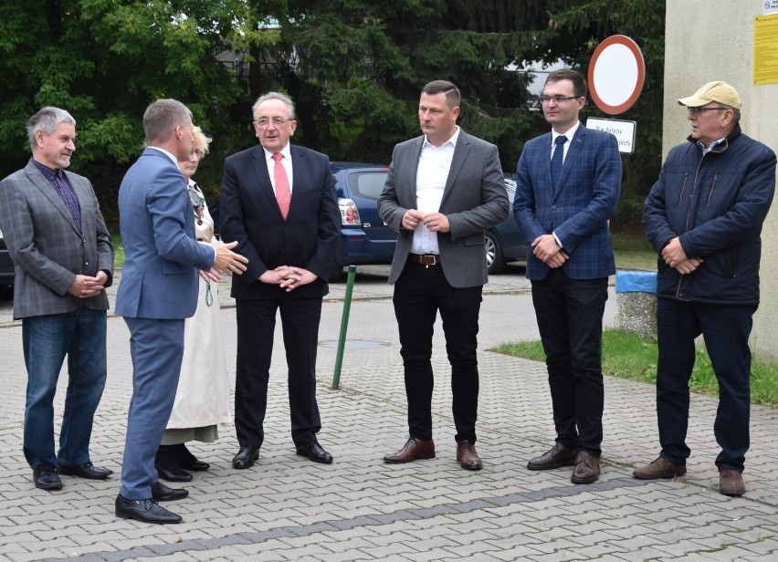 Samorządowcy odwiedzili ZS im. Tadeusza Kutrzeby w Obornikach