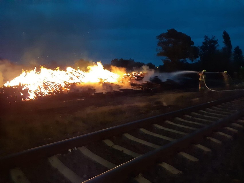 Pożar gasiło 25 strażaków