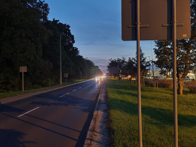 Po raz kolejny mieszkańcy Torunia, a w szczególności ulic: Szosy Lubickiej, Szosy Bydgoskiej oraz Polnej, skarżą się na brak oświetlenia w niektórych dzielnicach naszego miasta