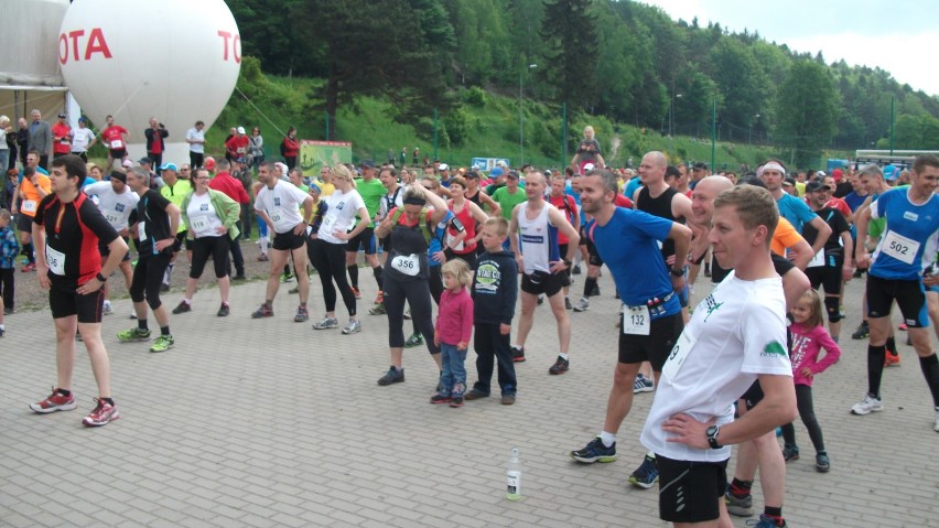 W II Półmaratonie Górskim Jedlina-Zdrój pobiegło blisko pół tysiąca osób 