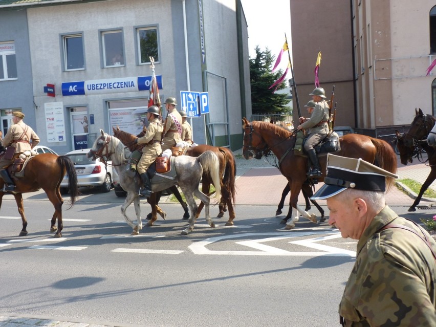 Radomsko: odłonięcie tablicy pamiątkowej i rozpoczęcie Rajdu Konnego szlakami walk Wołyńskiej Brygady Kawalerii 2019 [ZDJĘCIA, FILM]