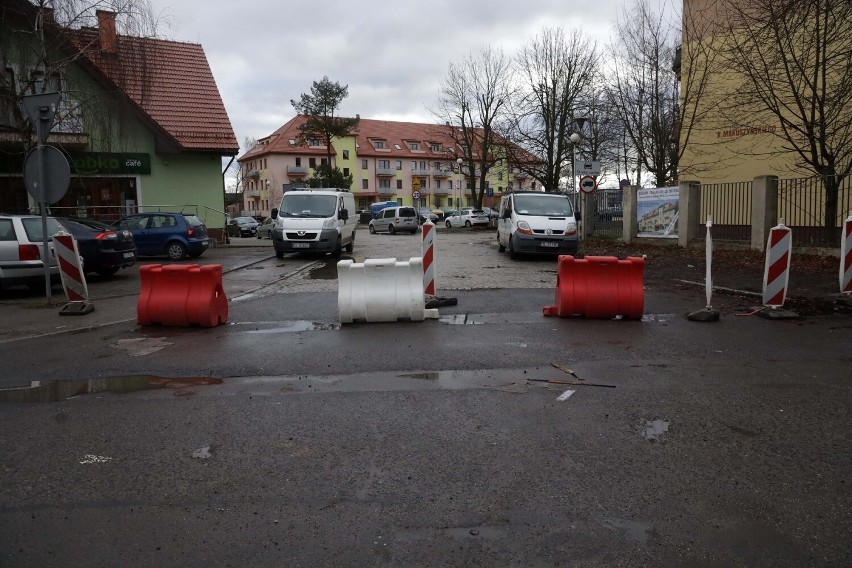 Trwa remont ulicy Złotoryjskiej w Legnicy, zakończy się w kwietniu 2024, zobaczcie aktualne zdjęcia