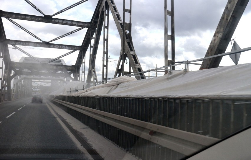Remont mostu nad Wisłą w Grudziądzu, jak dotąd nie powoduje...