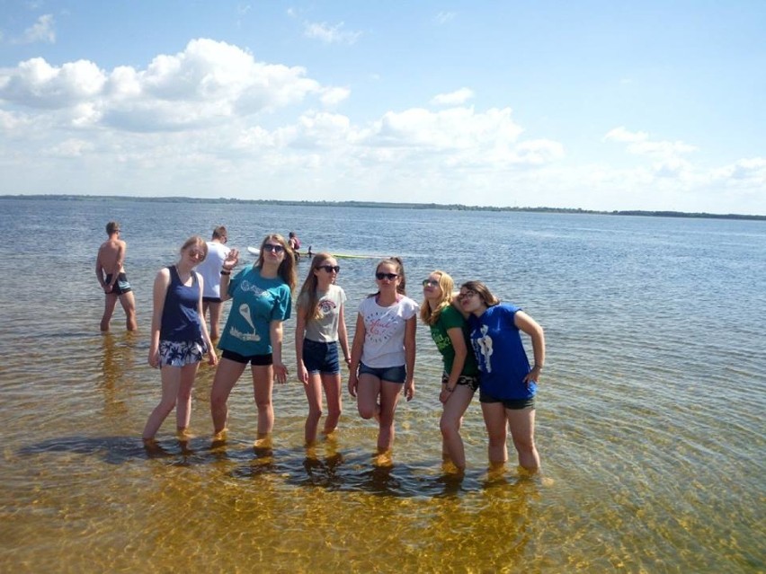Harcerski piknik „Szanty z Bobrami” odbył się nad zalewem Jeziorsko z inicjatywy harcerzy z Warty