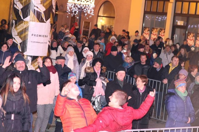 Tak kaliszanie bawili się minionego Sylwestra na Głównym Rynku