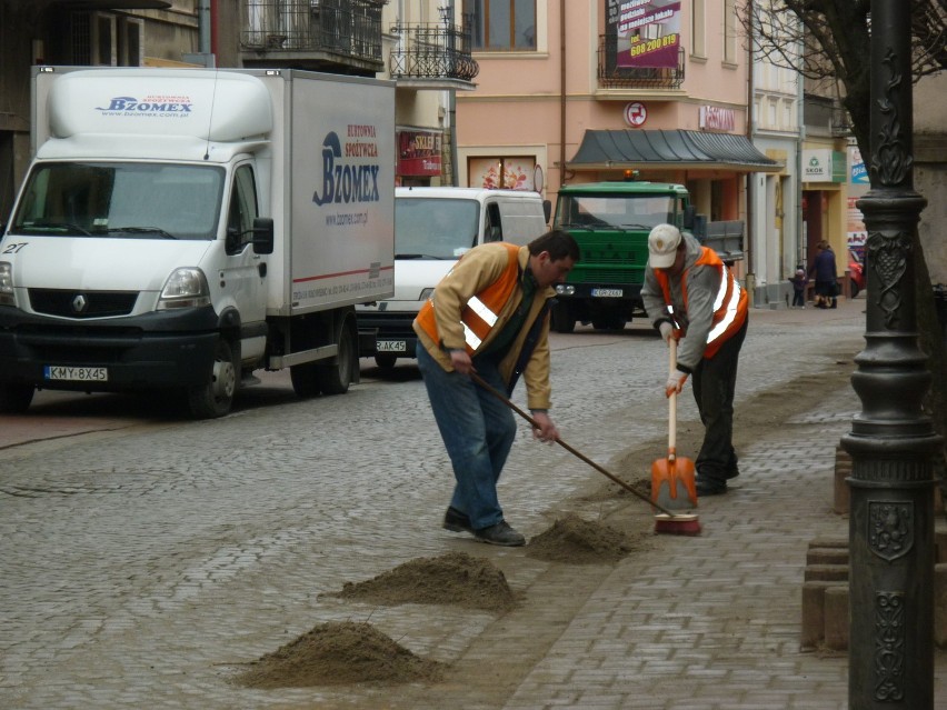 Gorlice: sprzątanie miasta pochłonie około 160 tysięcy złotych [ZDJĘCIA]