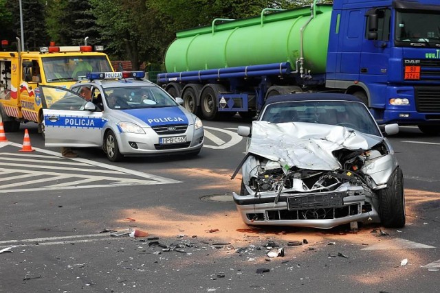 Wypadek na ulicy Zamiejskiej w Legnicy (FOTO)