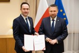 Tomasz Szymański, poseł KO z Grudziądza z teką wiceministra. Jaki resort objął?  