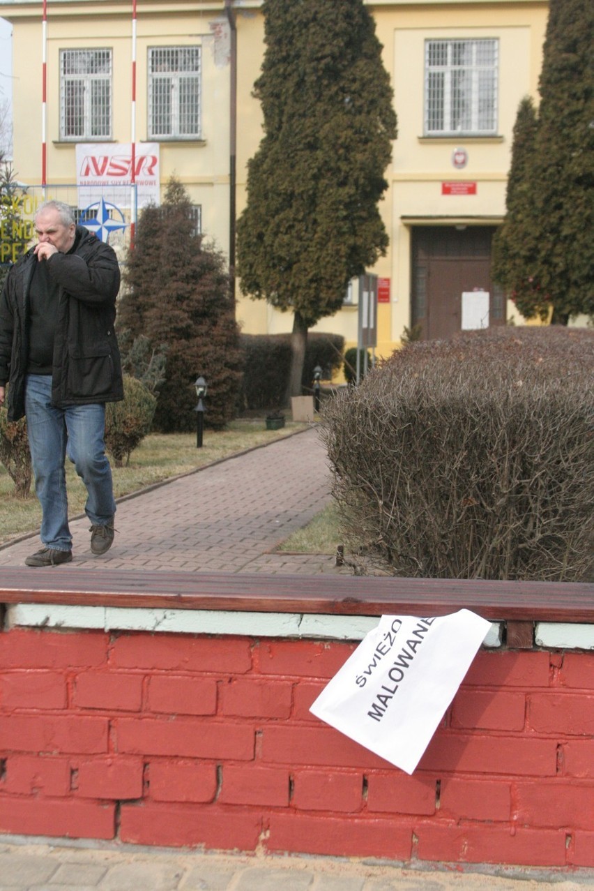 Wielkie sprzątanie przed wizytą prezydenta Komorowskiego w Puławach (zdjęcia)