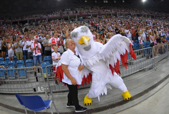 11.08.2017 krakow tauron arena xv memorial huberta jerzego wagnera mecz polska  francja siatkowka siatkarze polska reprezentacja siatkarzy
kibice barwy bialo czerwone orzel 
fot. sylwia dabrowa / polska press