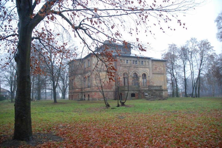 Pałac w Parsku jest jednym z bardziej oryginalnych tego typu...