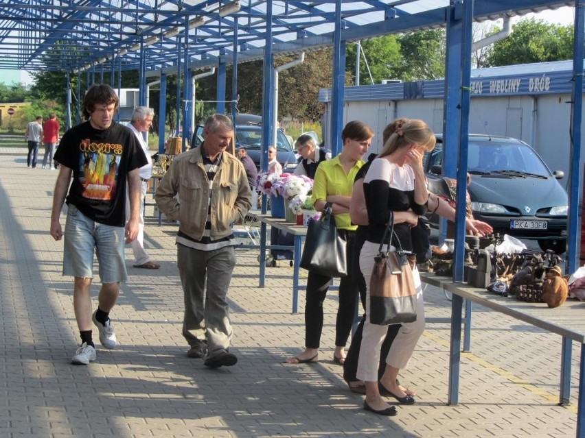 Giełda Staroci i Militariów w Ostrowie