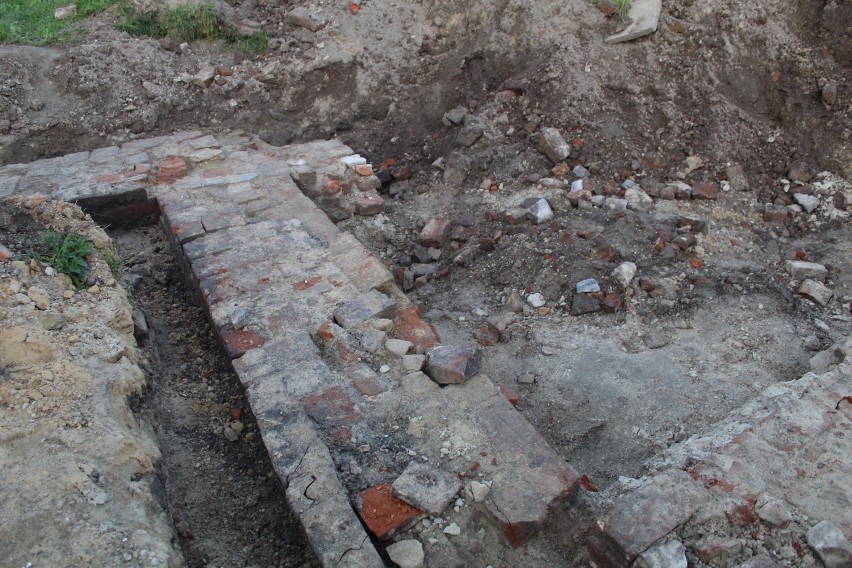 Kolejne odkrycia archeologiczne na placu Stefanidesa