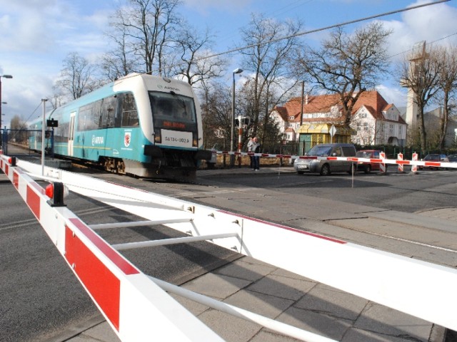 Problemy na trasie Grudziądz - Laskowice. Pociągi utknęły przez wypadek. Busy zastępcze przez pogodę