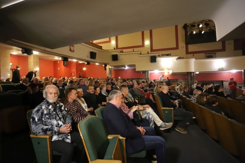 Piotr Bałtroczyk wystąpił przed kielecką publicznością. Było mnóstwo śmiechu. Zobacz zdjęcia 