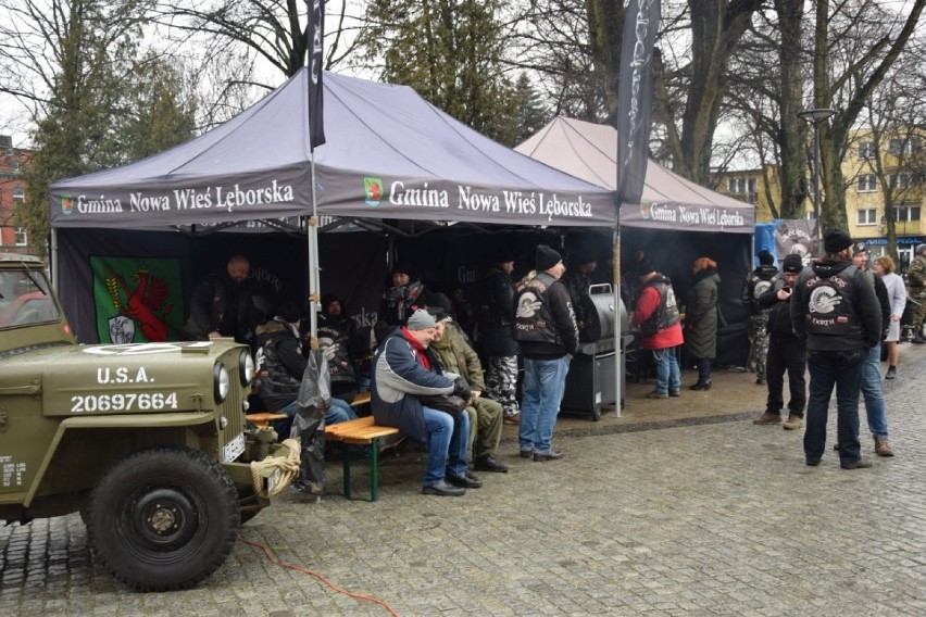 Orkiestra gra. Jest już po pierwszych licytacjach. W hali miejskiej trwa orkiestrowa impreza [ZDJĘCIA]