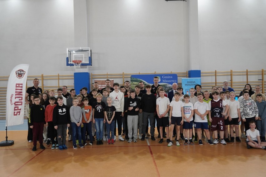 Młodzi koszykarze z Maszewa z szansą na sportowy sukces dzięki nowemu programowi
