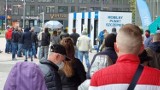 Kolejna akcja szczepień przed Świętokrzyskim Urzędem Wojewódzkim w Kielcach. Jest zmiana godzin