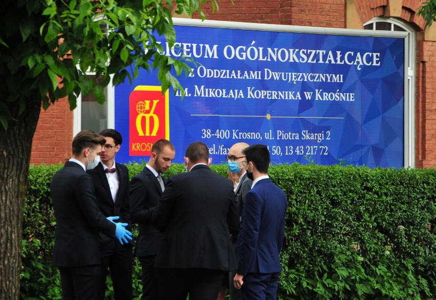 Matura 2020 w Krośnie. Egzamin z języka polskiego zdaje dziś ponad 1200 osób